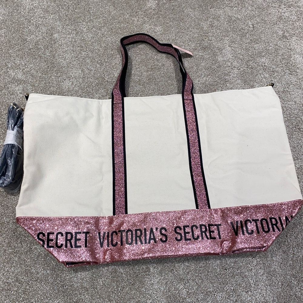 NWT Victoria’s Secret Pink Glitter Tote Bag One Size Travel Vacation - Picture 2 of 8